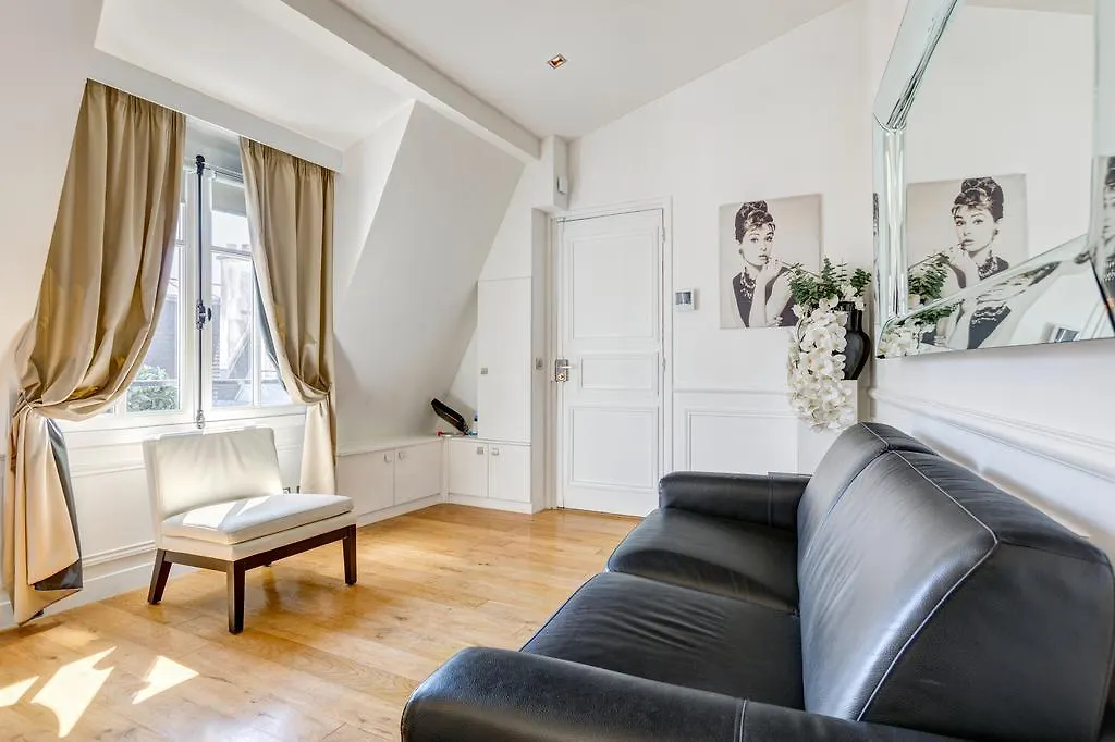 Apartment Place Vendome Paris