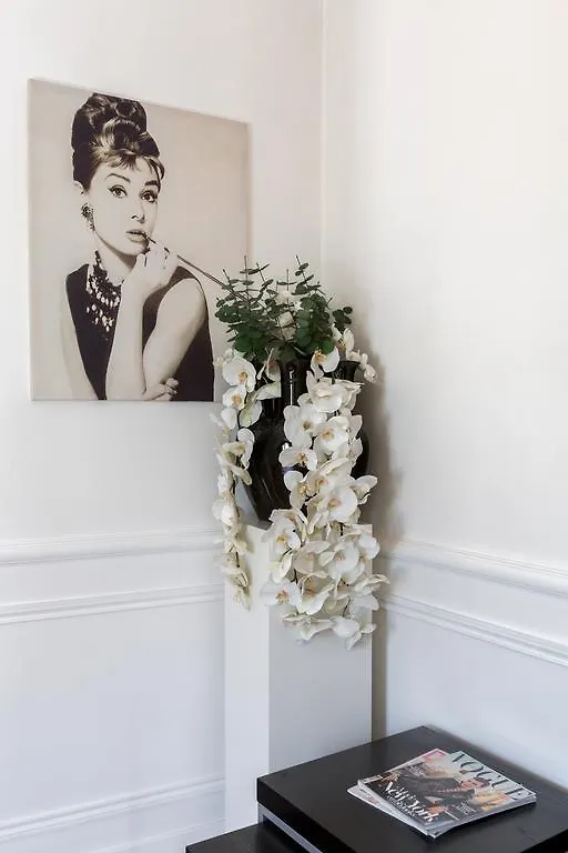 Place Vendome Apartment