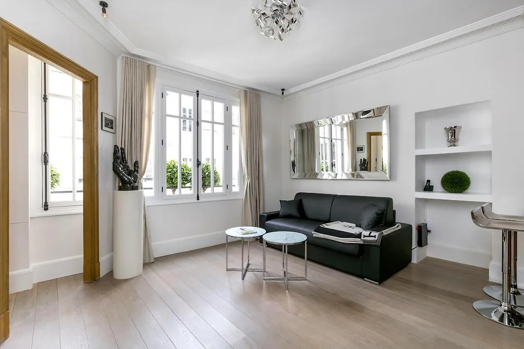 Apartment Place Vendome Paris